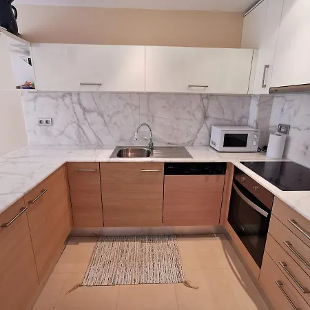 Apt. Centre Port דירה *